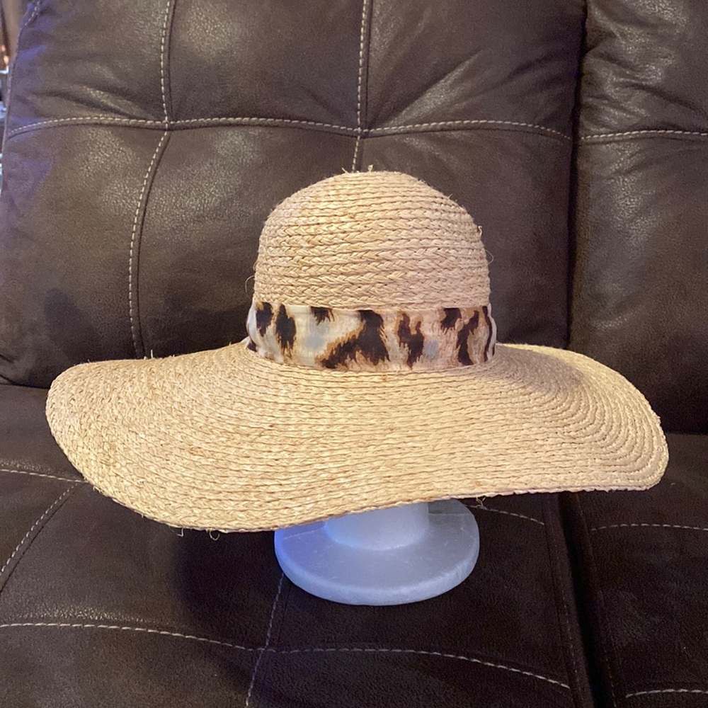 Scala Summer Hat In Good Condition - image 1